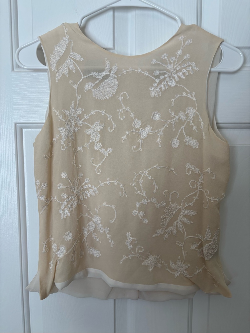 Dana Buchman Cream Embroidered Floral Overlay Sleeveless Top 100% Silk Size 6